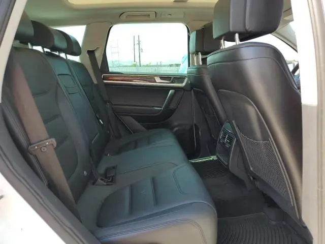 2012 VOLKSWAGEN TOUAREG V6 TDI  