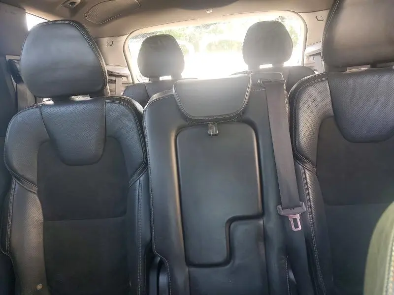 2016 VOLVO XC90 T6  