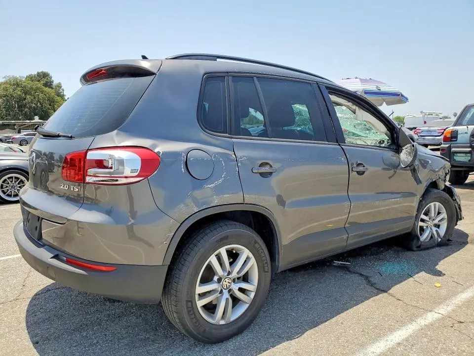 2015 VOLKSWAGEN TIGUAN S  