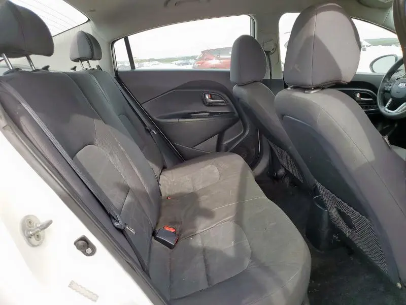 2015 KIA RIO LX