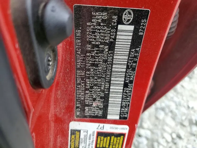 2012 TOYOTA CAMRY SE  