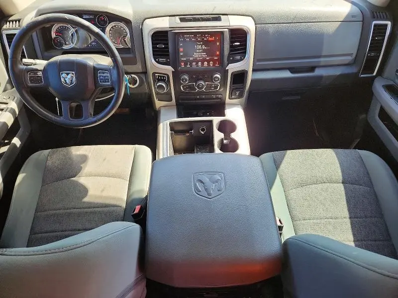 2015 RAM 1500 SLT  