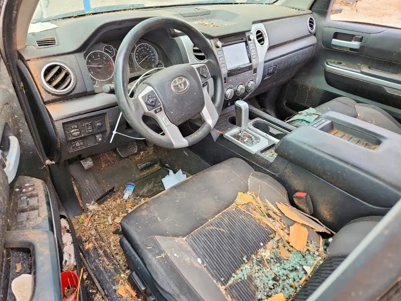 2017 TOYOTA TUNDRA SR5  
