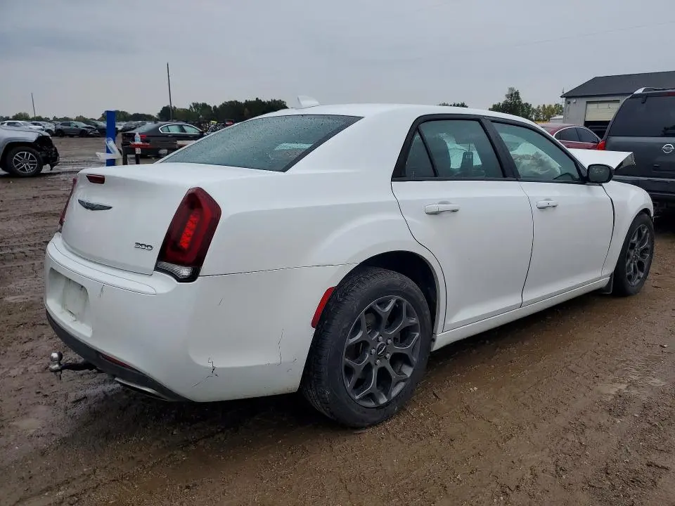 2018 CHRYSLER 300 TOURING  