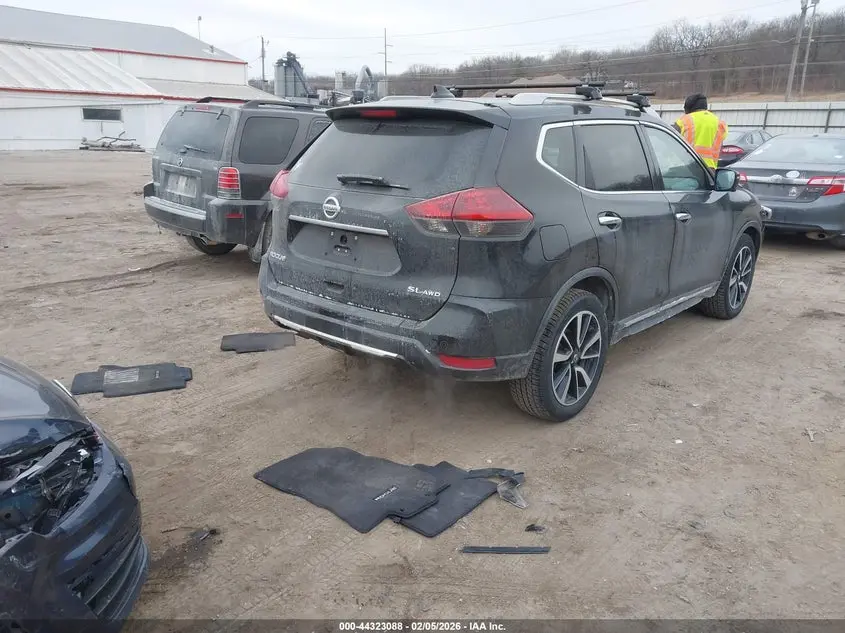 2019 NISSAN ROGUE SL