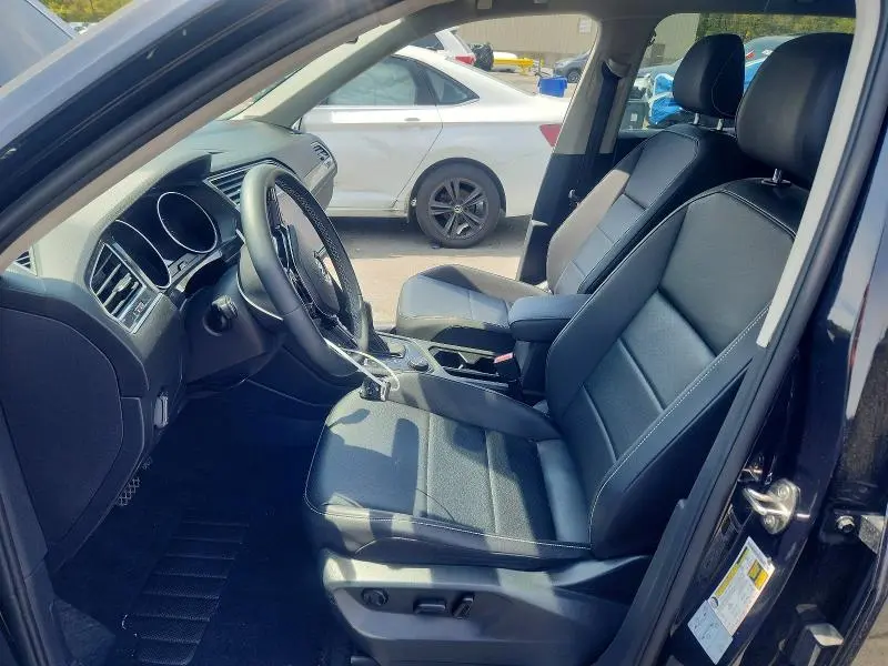 2021 VOLKSWAGEN TIGUAN SE  