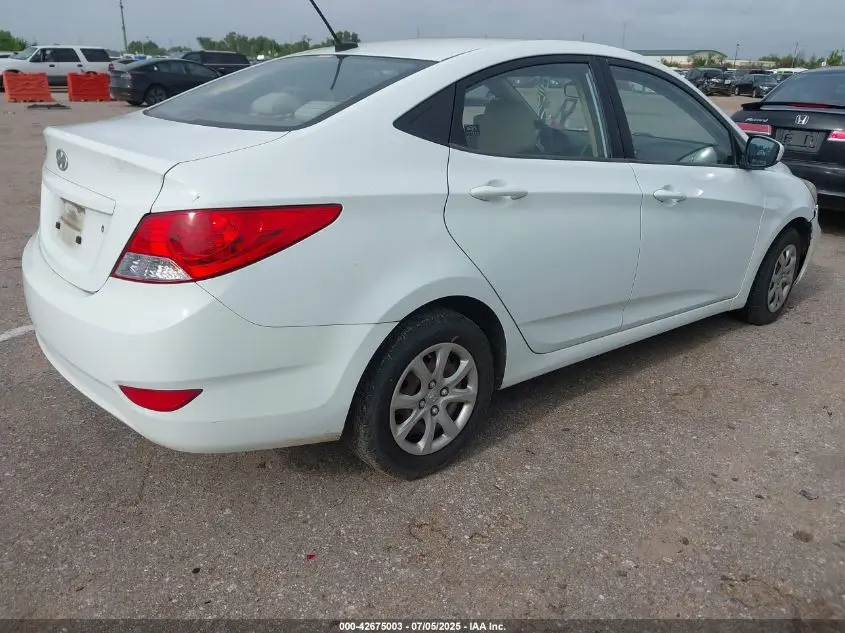 2012 HYUNDAI ACCENT GLS