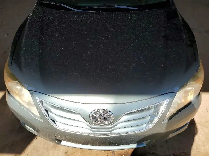2010 TOYOTA CAMRY LE  