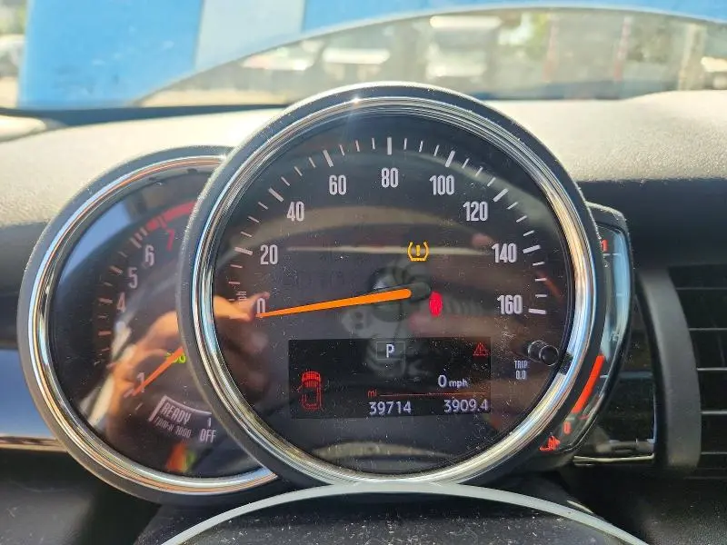 2019 MINI COOPER S  