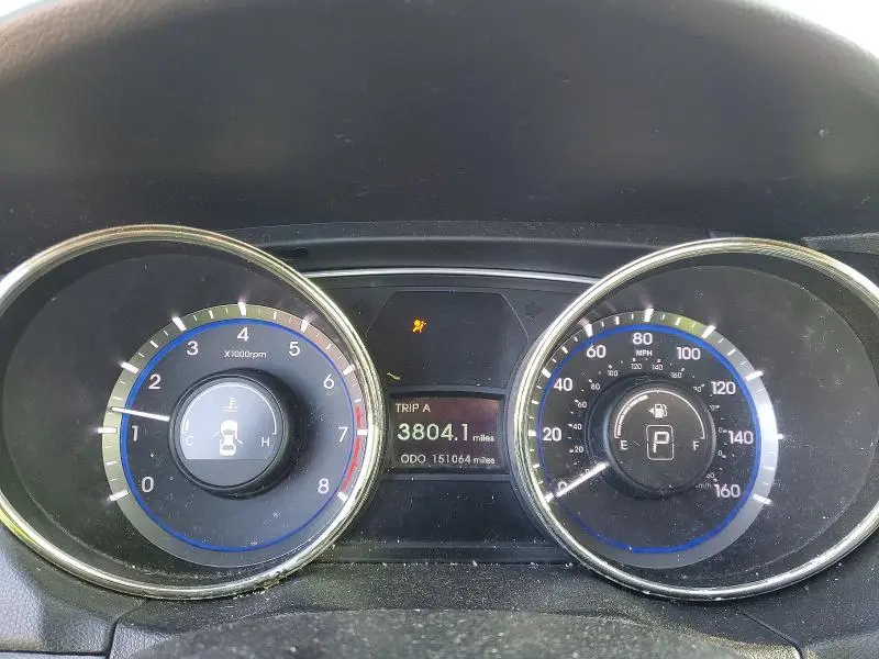 2011 HYUNDAI SONATA SE  