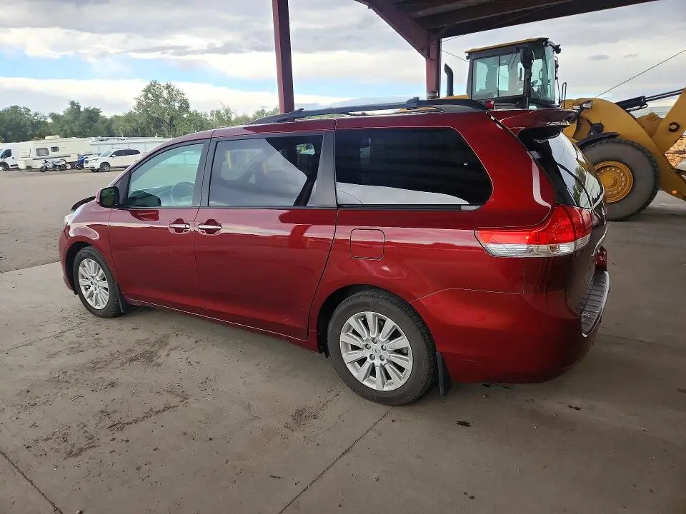 2012 TOYOTA SIENNA LIMITED 7-PASSENGER  