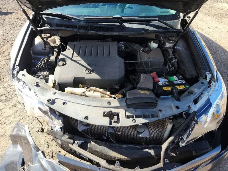 2013 TOYOTA CAMRY SE V6  
