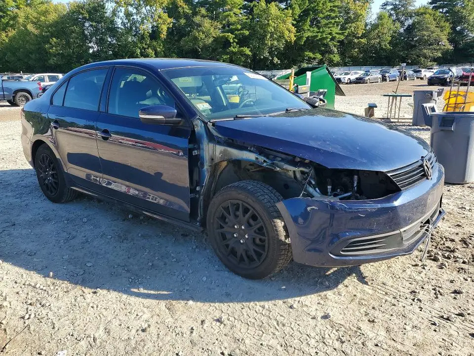 2014 VOLKSWAGEN JETTA SE  
