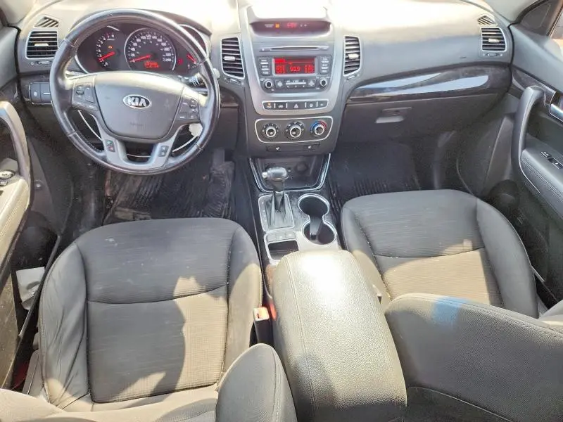 2014 KIA SORENTO LX  