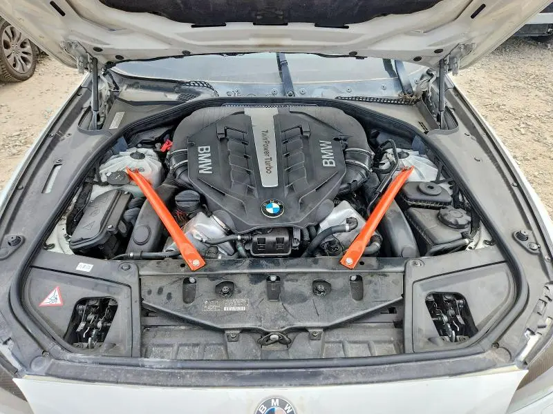 2013 BMW 550 XI  