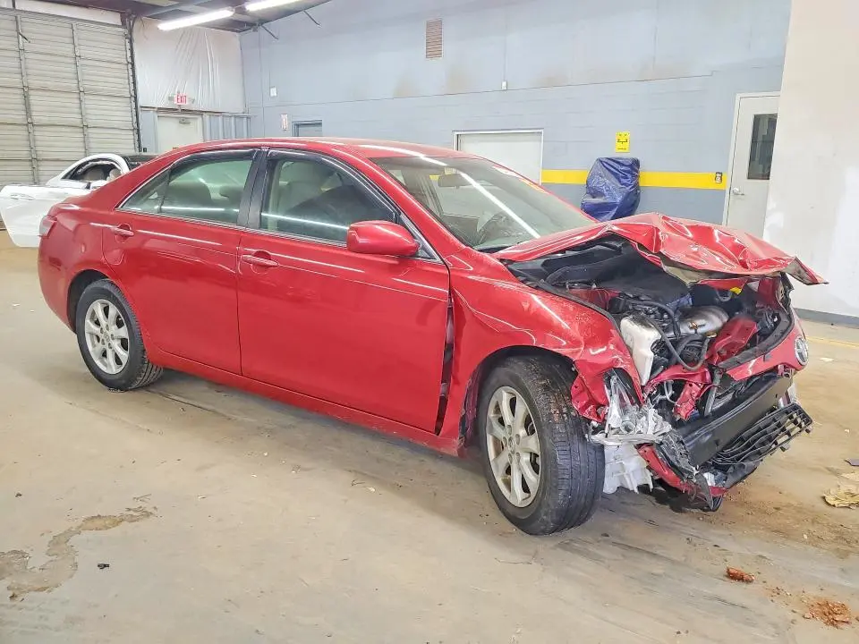 2011 TOYOTA CAMRY LE  