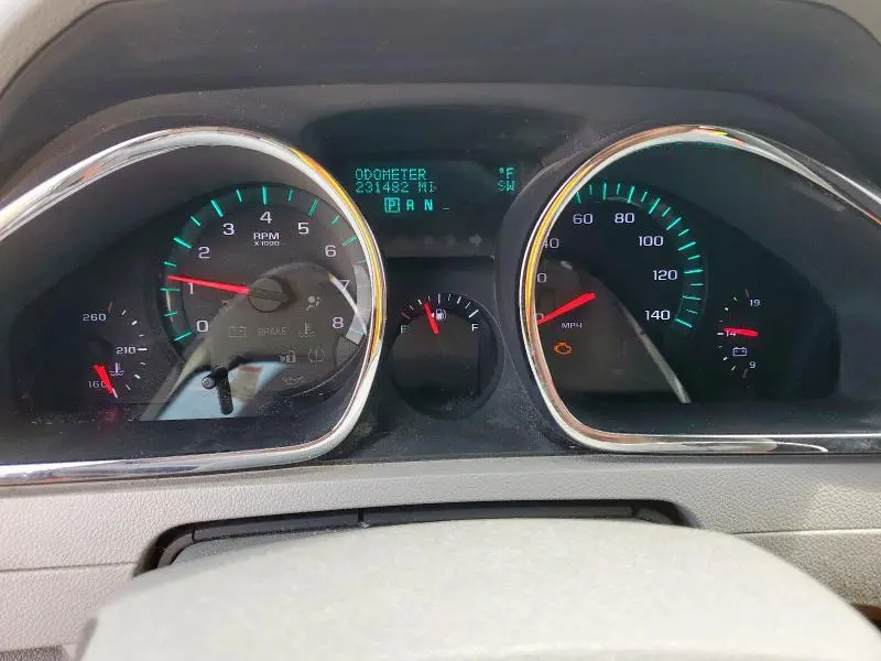 2011 CHEVROLET TRAVERSE LT  