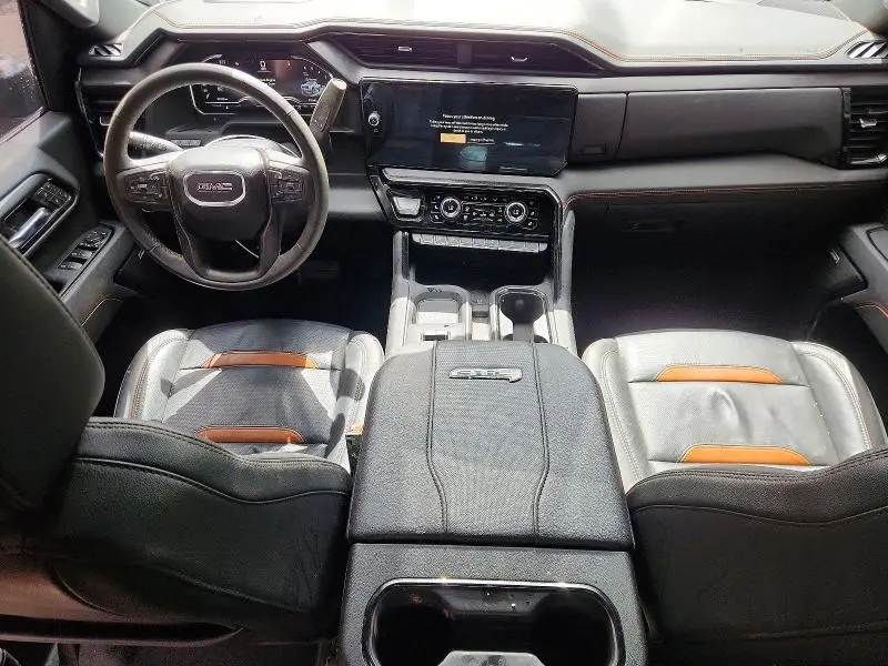 2025 GMC SIERRA K2500 AT4  