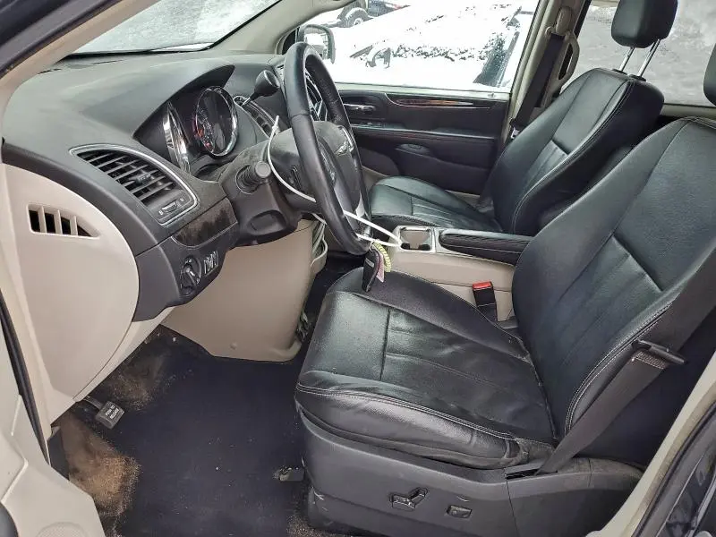 2013 CHRYSLER TOWN & COUNTRY TOURING  