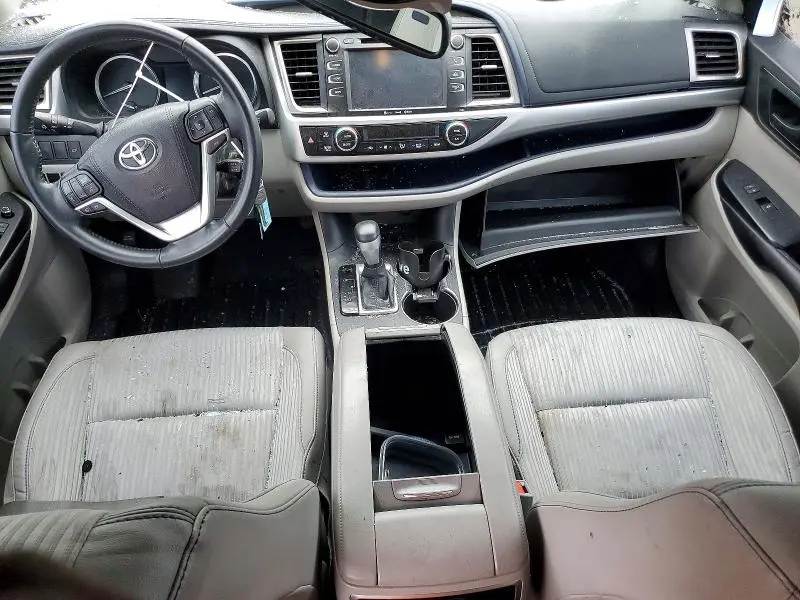 2016 TOYOTA HIGHLANDER LE PLUS  