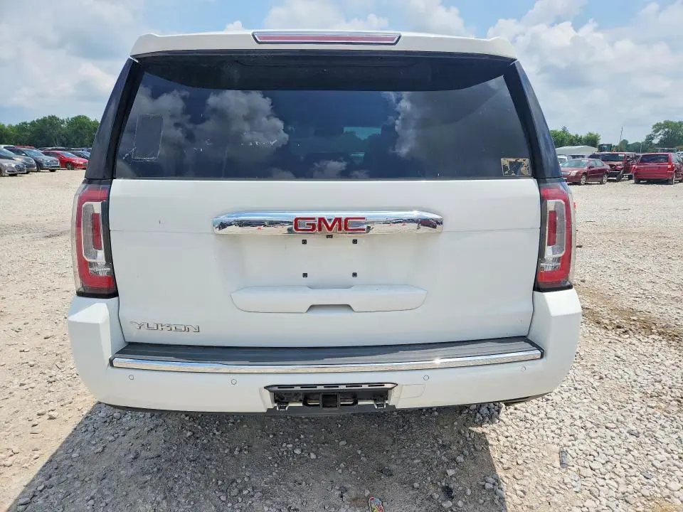 2017 GMC YUKON DENALI  
