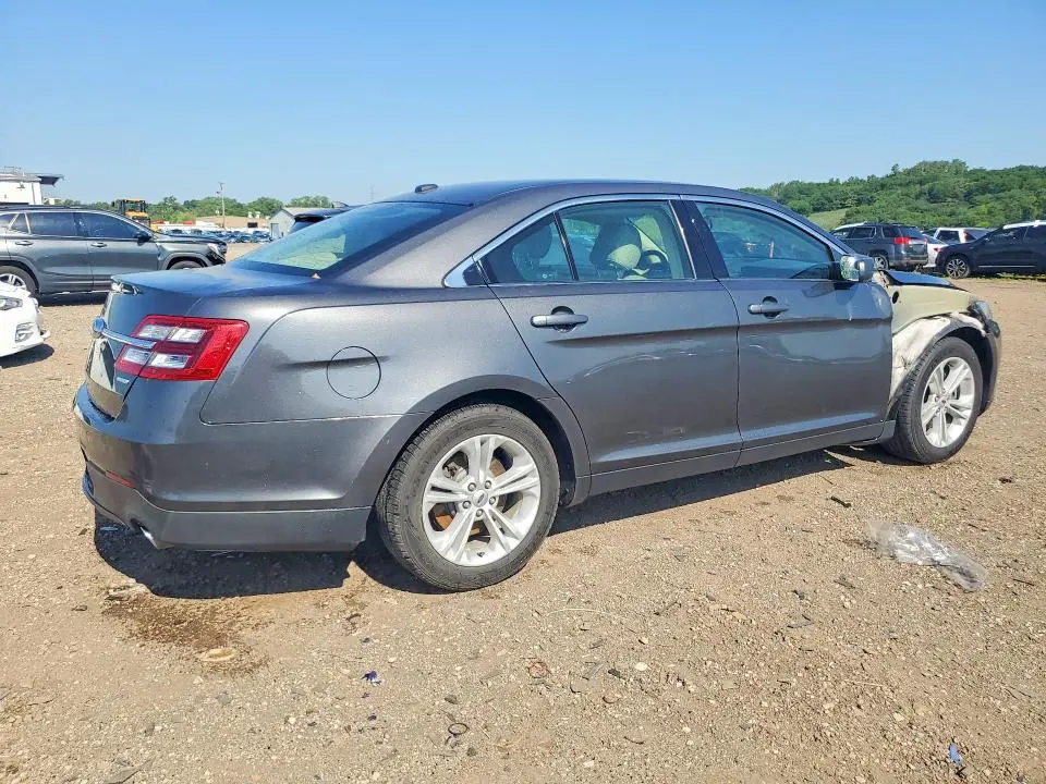 2017 FORD TAURUS SE  