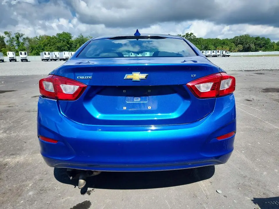 2018 CHEVROLET CRUZE LT  