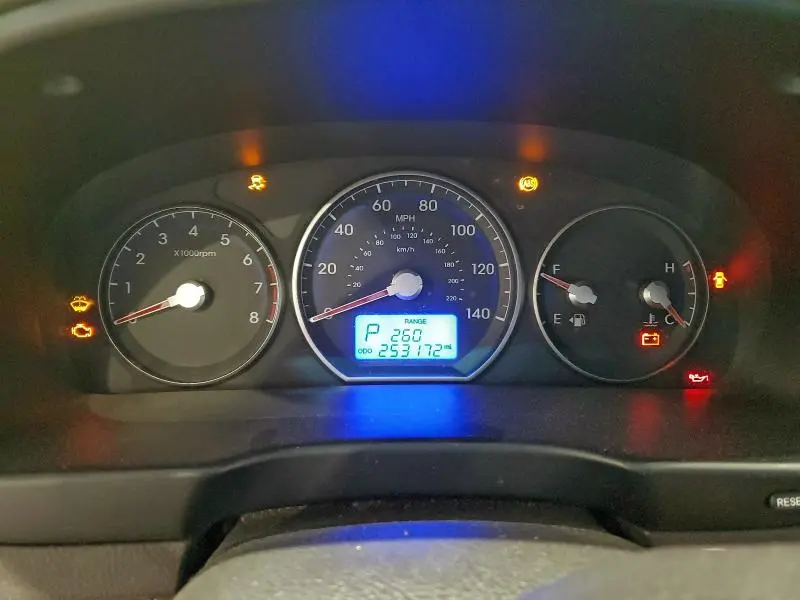 2010 HYUNDAI SANTA FE GLS  