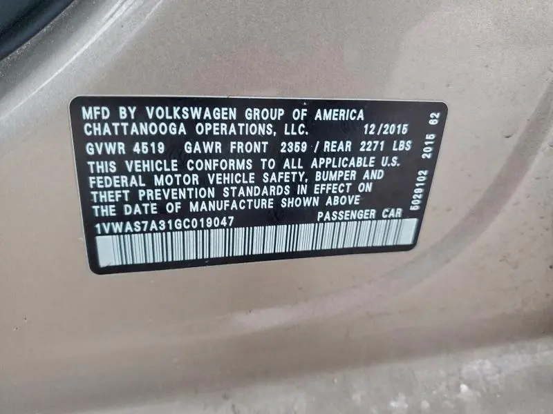 2016 VOLKSWAGEN PASSAT   