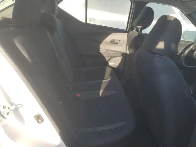 2020 NISSAN KICKS S  