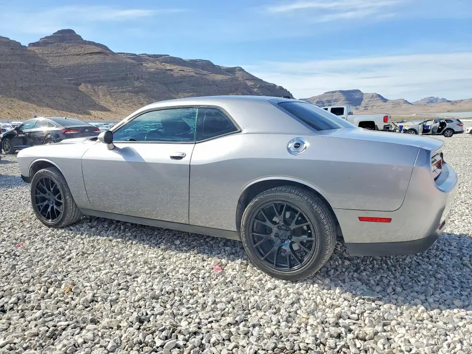 2015 DODGE CHALLENGER SXT  