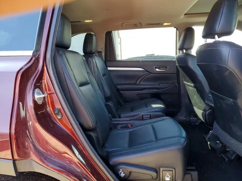 2017 TOYOTA HIGHLANDER XLE  