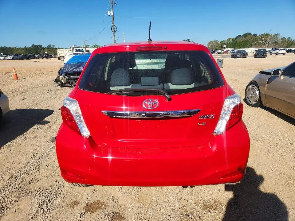 2014 TOYOTA YARIS 5-DOOR LE  