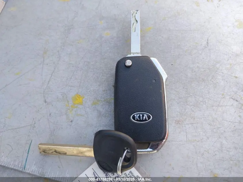 2019 KIA FORTE LXS
