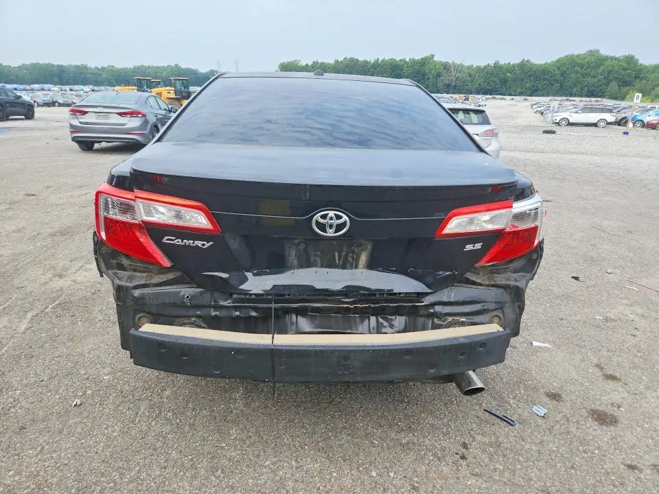 2012 TOYOTA CAMRY SE  