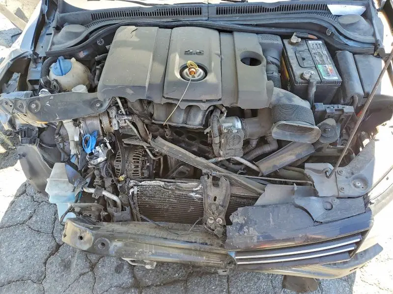 2013 VOLKSWAGEN JETTA SE  