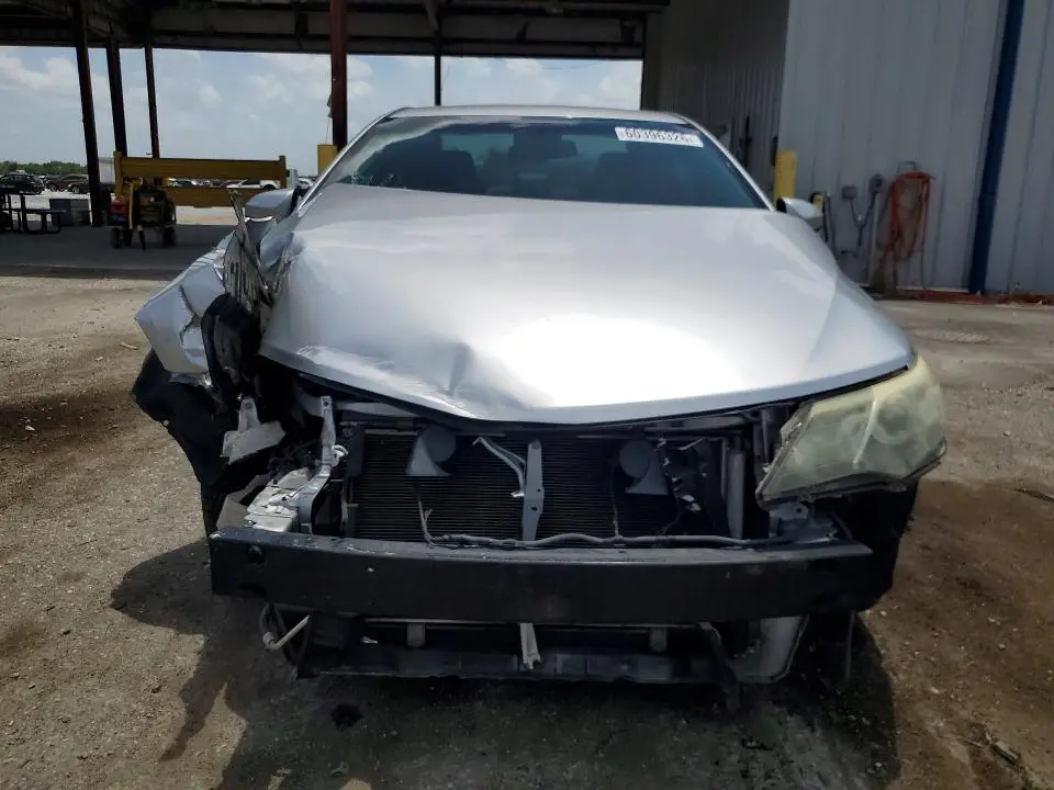 2013 TOYOTA CAMRY SE  
