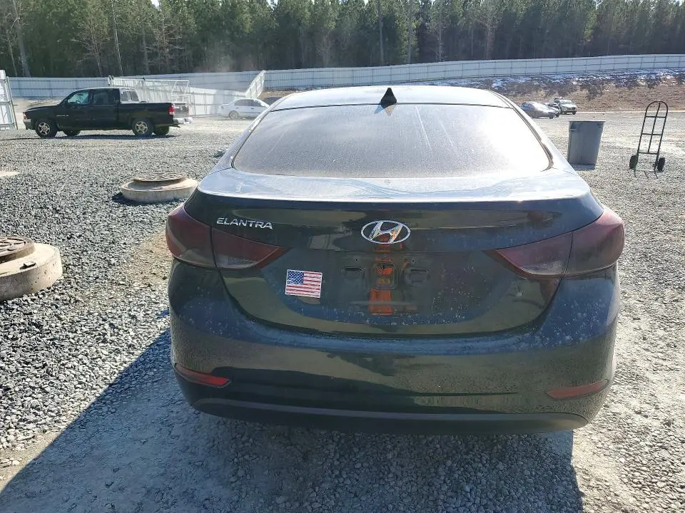 2016 HYUNDAI ELANTRA SE  