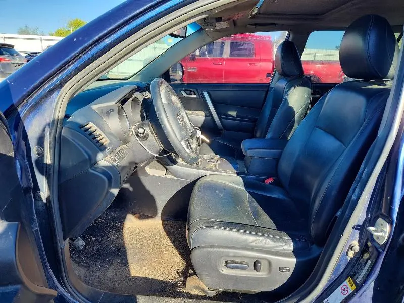 2013 TOYOTA HIGHLANDER SE  