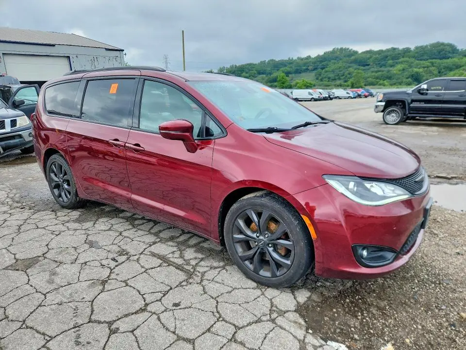 2018 CHRYSLER PACIFICA LIMITED  