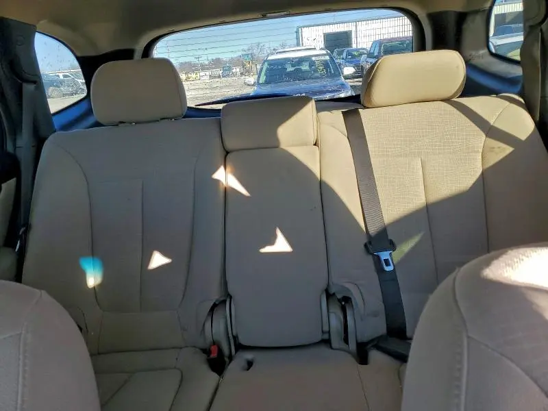 2010 HYUNDAI SANTA FE GLS  