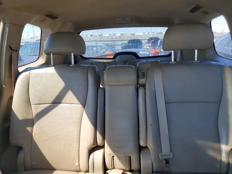 2011 TOYOTA HIGHLANDER LIMITED  