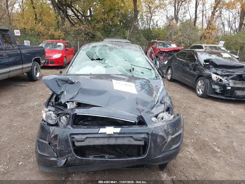 2015 CHEVROLET SONIC LT AUTO