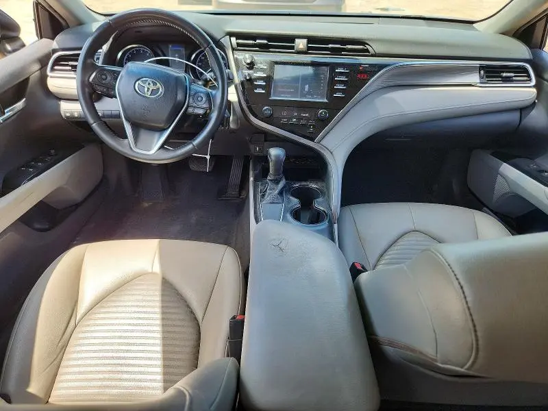 2018 TOYOTA CAMRY SE  