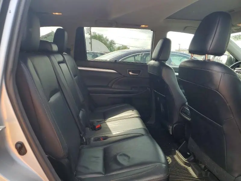 2018 TOYOTA HIGHLANDER XLE  