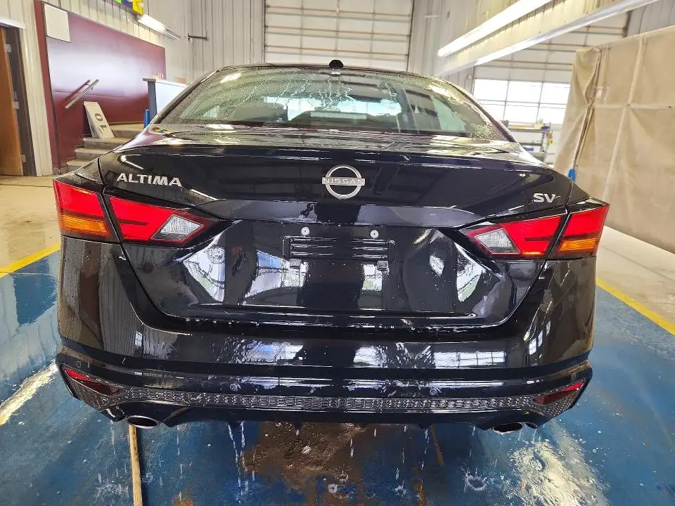 2023 NISSAN ALTIMA SV  
