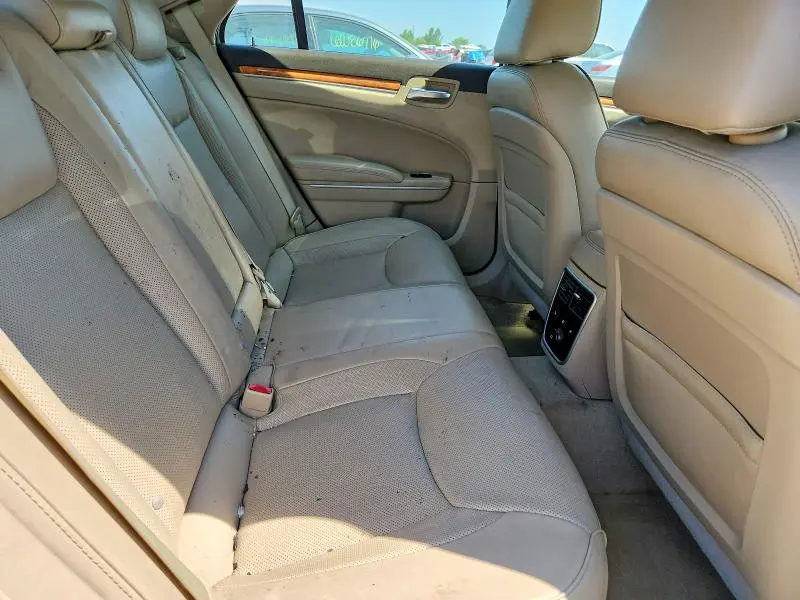 2013 CHRYSLER 300C   