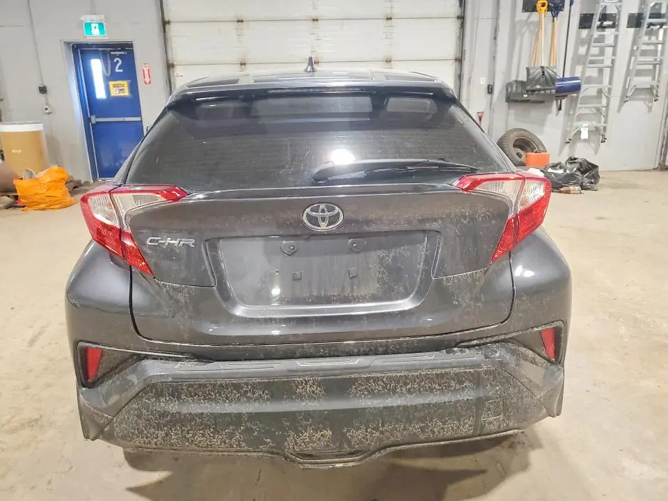 2018 TOYOTA C-HR XLE  