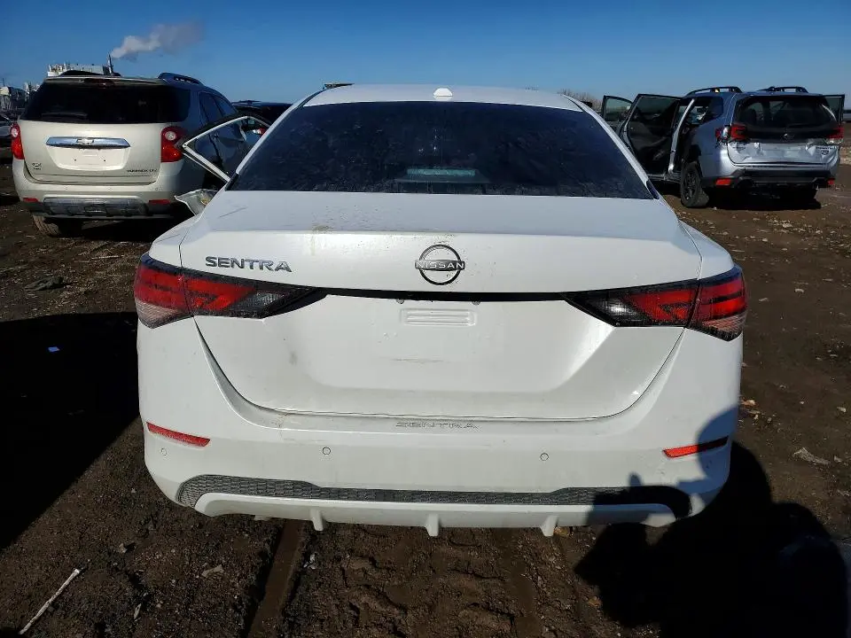 2025 NISSAN SENTRA SV  