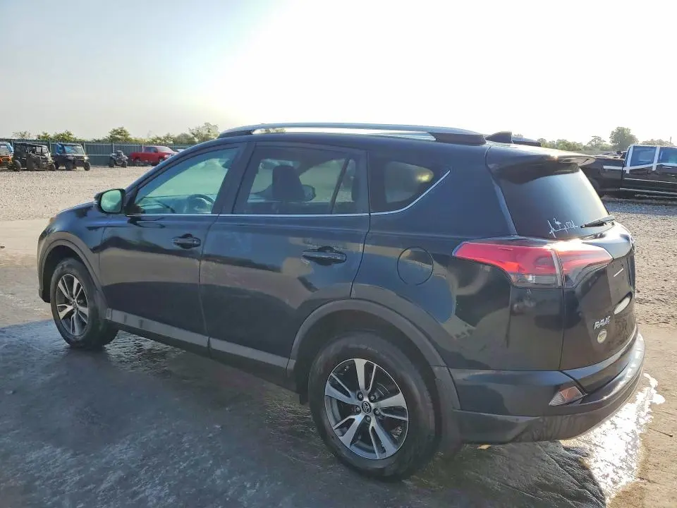 2018 TOYOTA RAV4 XLE  